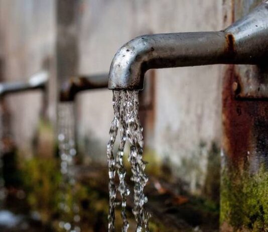 El agua comienza a cotizar en Wall Street por temor a su escasez