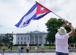 EE.UU. insta a Cuba a poner fin a restricciones de internet tras protestas