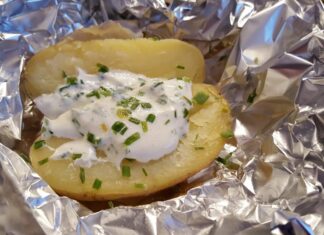 ¿Es seguro cocinar la comida con papel de aluminio?